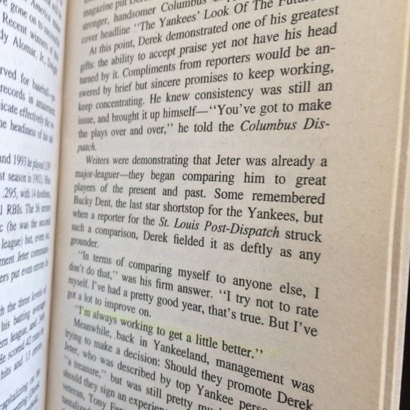 Derek Jeter - Picture 3 of 4